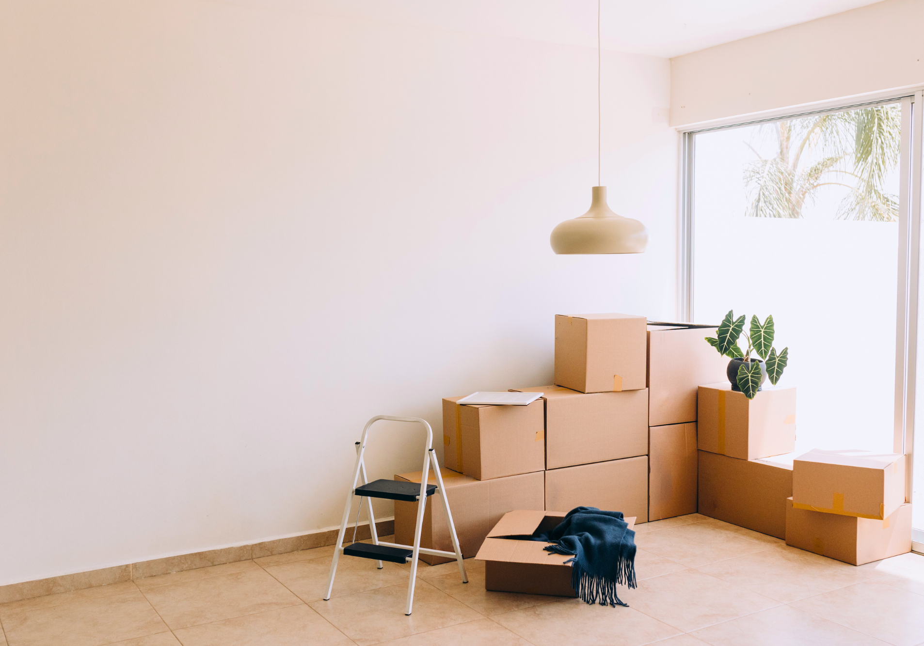 Moving into a New Home- Personalizing Your Space with Expert Support Moving into a New Home- Personalizing Your Space with Expert Support